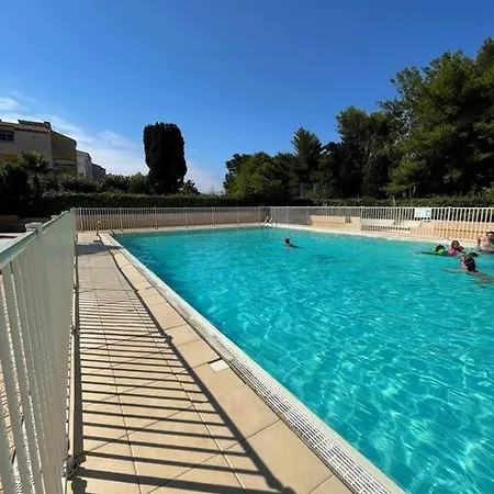 Superbe Studio En Avec Piscine Apartamento
