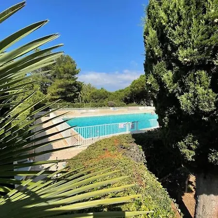 Superbe En Résidence Avec Piscine