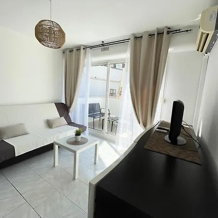 Superbe Studio En Avec Piscine Agde