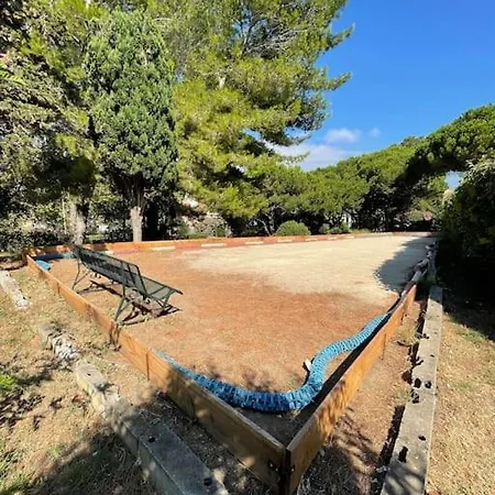 Superbe En Résidence Avec Piscine